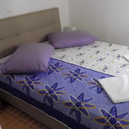 8 Apartment *